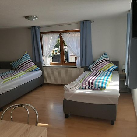 Gaestehaus Pension Waldhorn Weilen unter den Rinnen Buitenkant foto