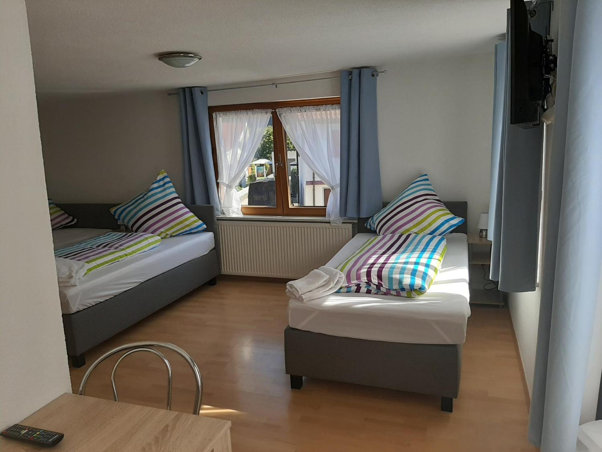 Gaestehaus Pension Waldhorn Weilen unter den Rinnen Buitenkant foto