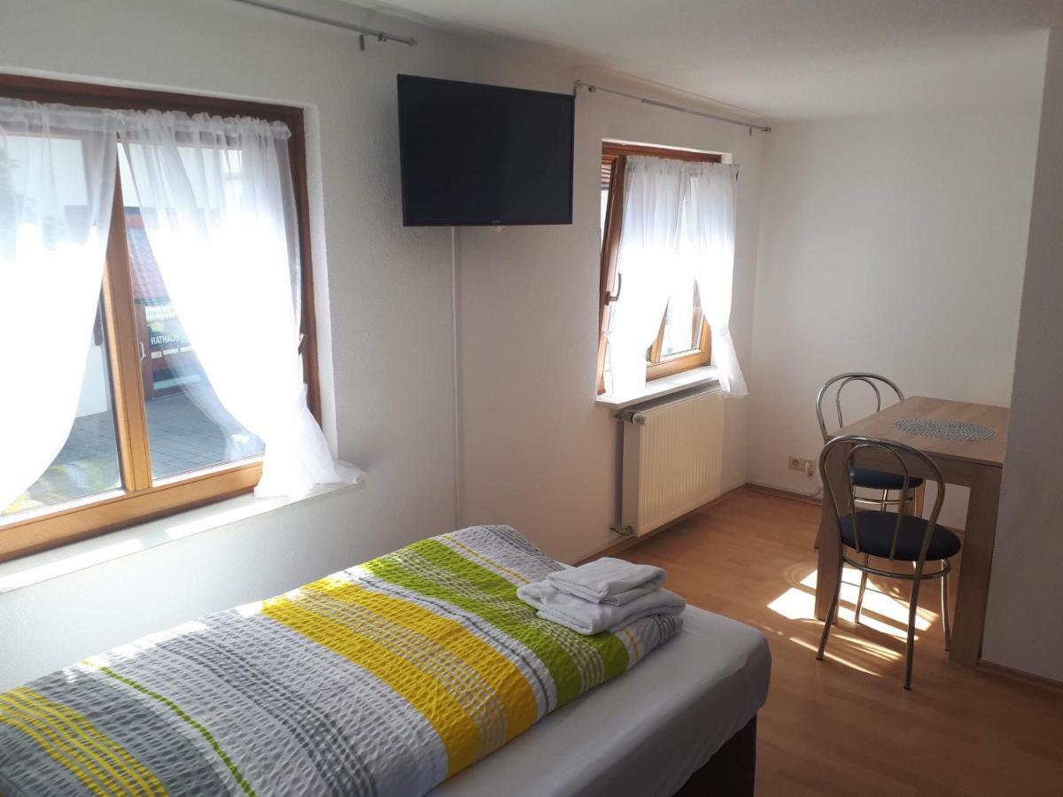 Gaestehaus Pension Waldhorn Weilen unter den Rinnen Buitenkant foto