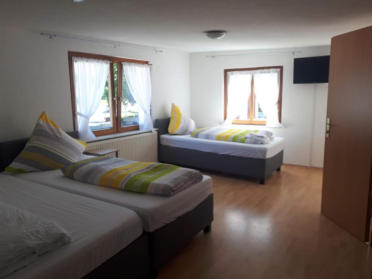 Gaestehaus Pension Waldhorn Weilen unter den Rinnen Buitenkant foto